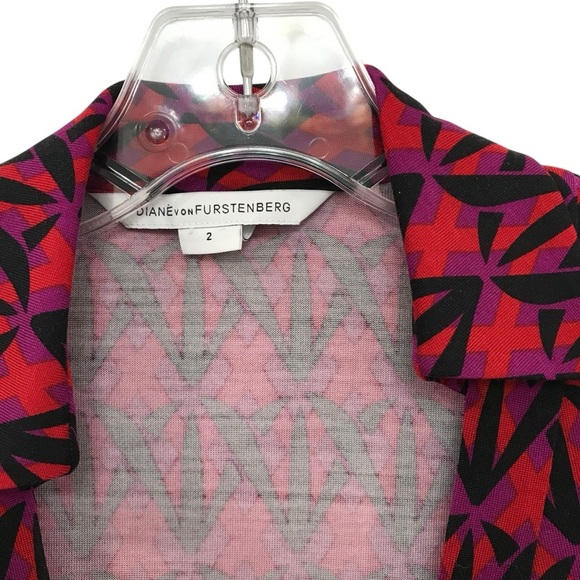 Diane Von Furstenberg Red and Black Geometric Wrap Dress Silk Size 2 - Picture 3 of 7